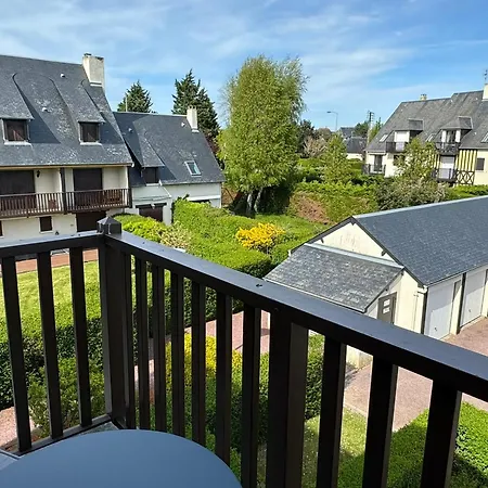 Apartmán 3 Pers Refait A Neuf Pres Plage/thalasso A Cabourg, Balcon, Cuisine Equipee - Fr-1-487-366 *