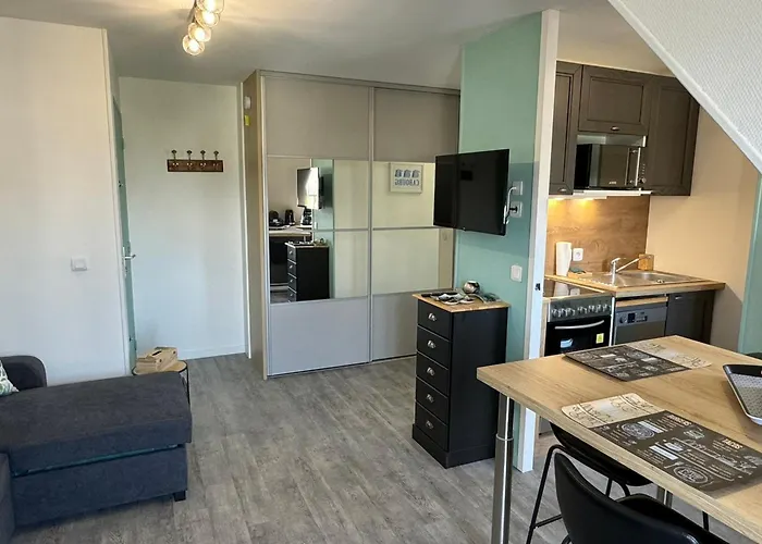 Apartment 3 Pers Refait A Neuf Pres Plage/thalasso A Cabourg, Balcon, Cuisine Equipee - Fr-1-487-366 *